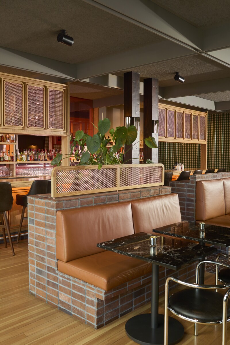 E553_563429_Sonos_Bar_Raven_BASE_0171_Raven_Ceiling_1_v02_HR_Raven E553_563429_Sonos_Bar_Raven_BASE_0171_Raven_Ceiling_1_v02_HR_Raven