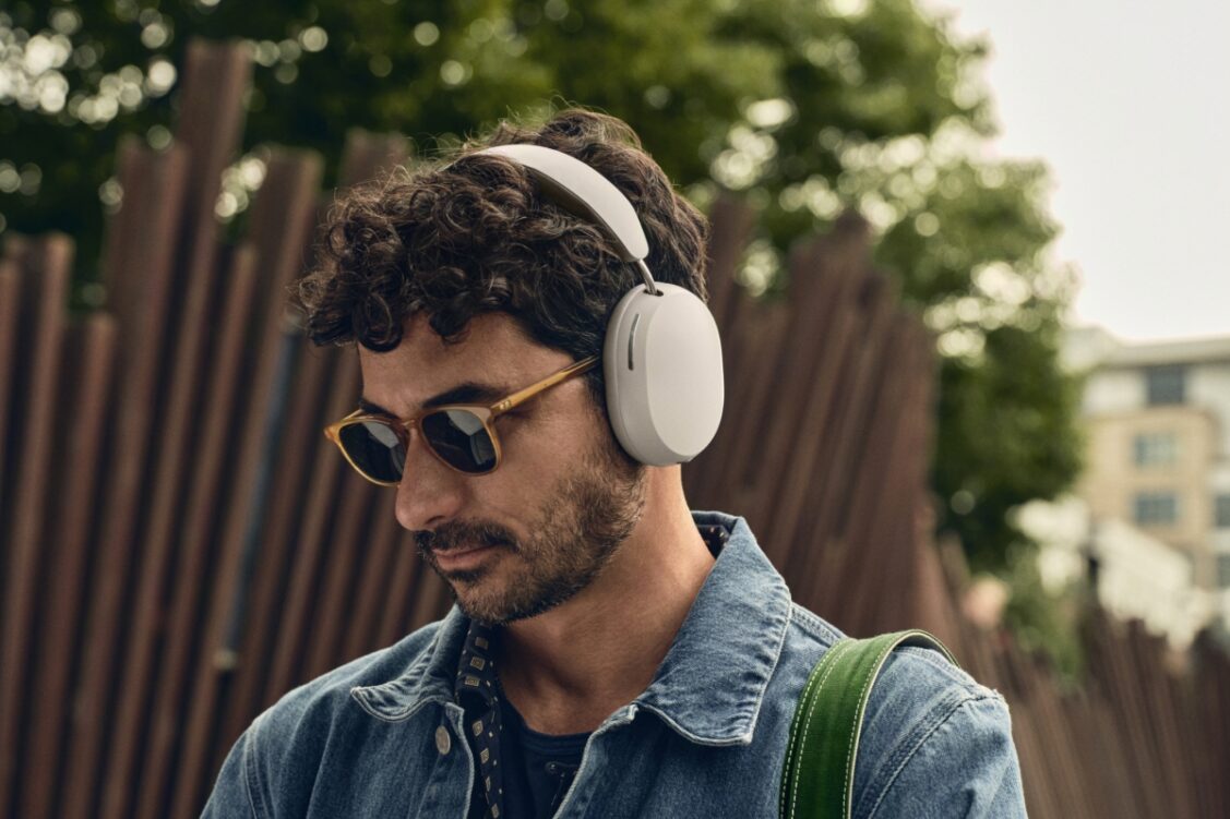 Sonos Ace _Adaptive ANC_Lifestyle