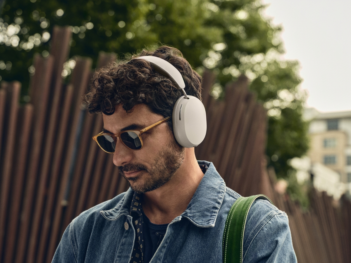 Sonos Ace _Adaptive ANC_Lifestyle